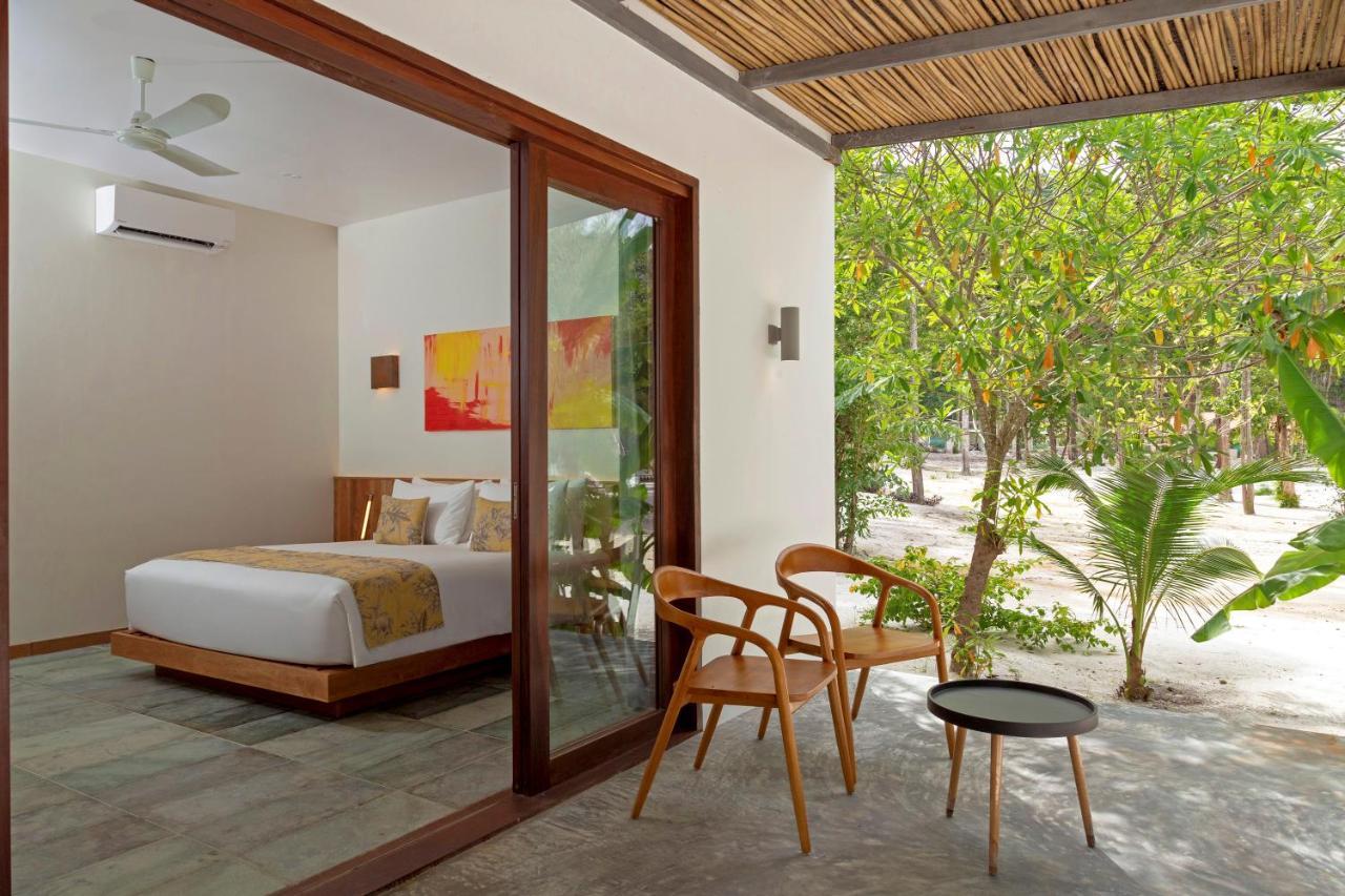 Hotel Island Center Point Koh Rong Sanloem Exterior foto